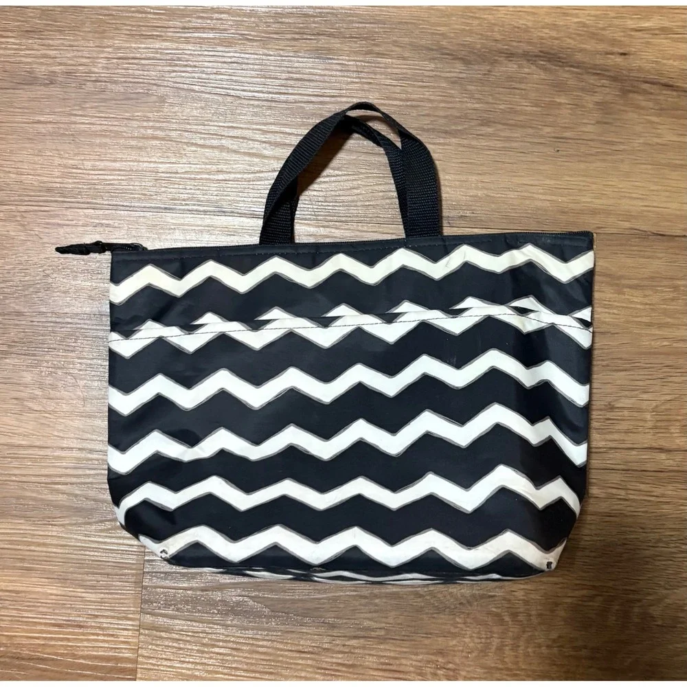 Thirty-One Thermal Tote Black White Chevron Insulated Lunch Bag